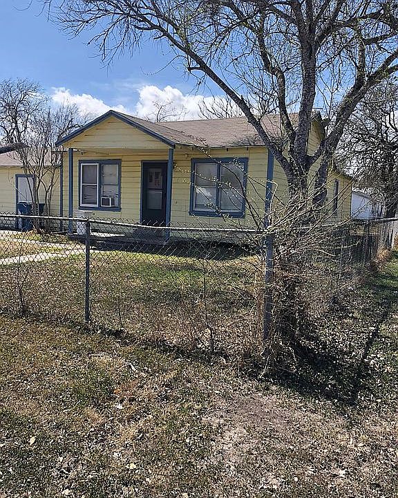 500 Avenue D, Sinton, TX 78387 Zillow