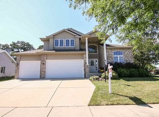 6801 Bluff Point Dr, Madison, WI 53718