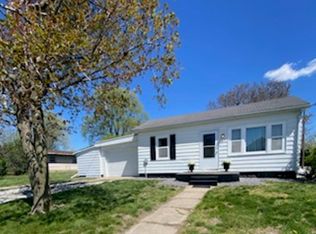 127 S State Rd, Mendon, IL 62351