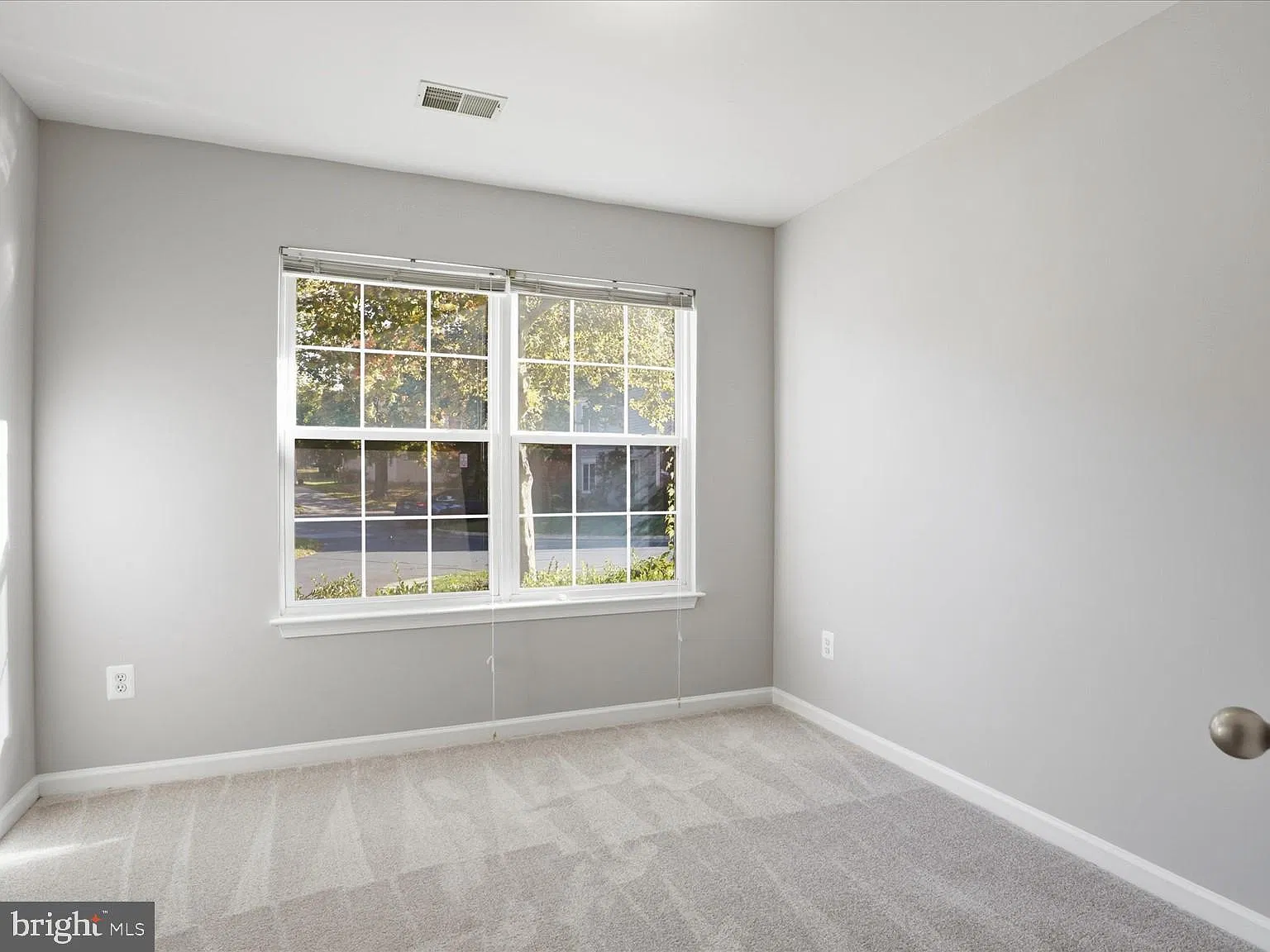 4 bed, 3.5 bath, 1884 sqft, $2,700 — Photo 4