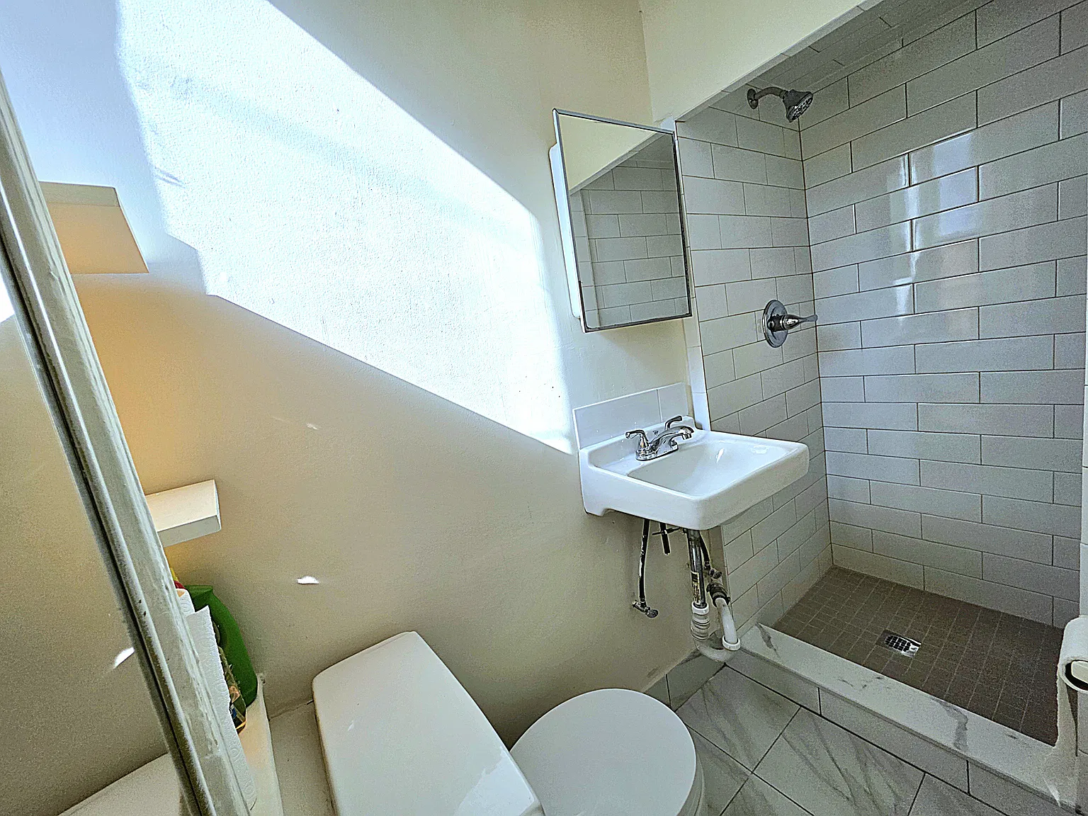 2 bed, $1,600 — Photo 3