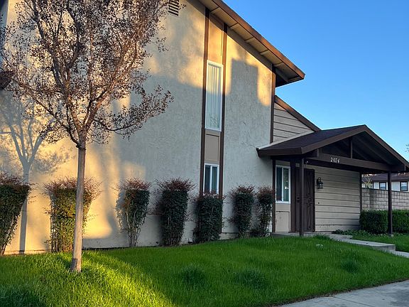 2nd image of 2074 S Mountain Ave