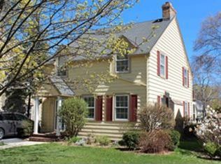 4434 N Ardmore Ave, Shorewood, WI 53211