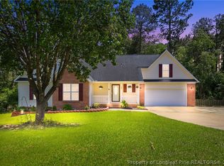 38 Commonwealth Ct, Cameron, NC 28326