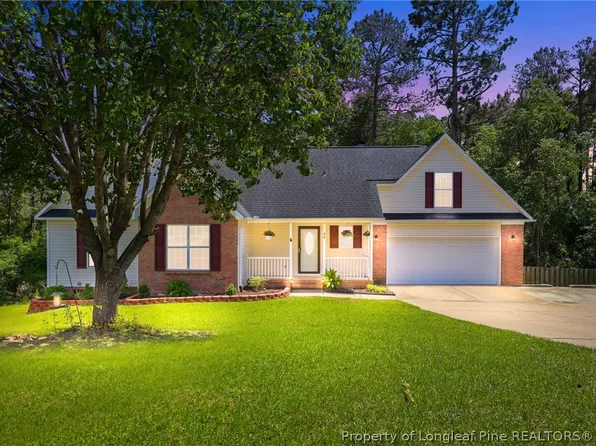 38 Commonwealth Ct, Cameron, NC 28326