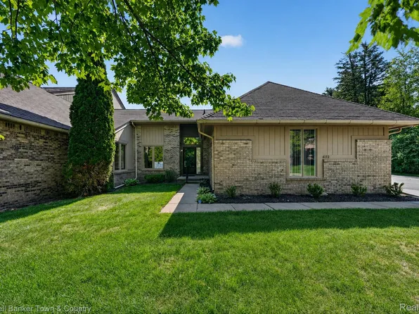 6172 Westbrooke Dr, West Bloomfield, MI 48322
