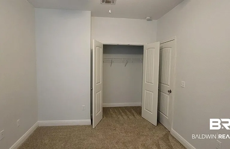 6057 Andhurst Dr — Photo 10
