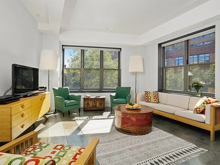 1166 Washington St #303 — Photo 7