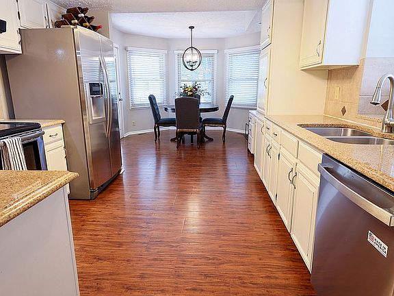4th image of 2922 N Penstemon Ct