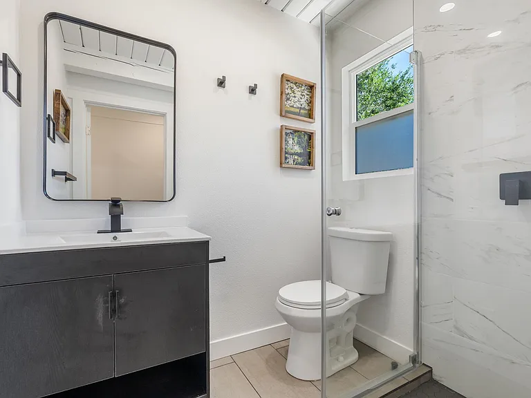605 Winston Dr — Photo 10
