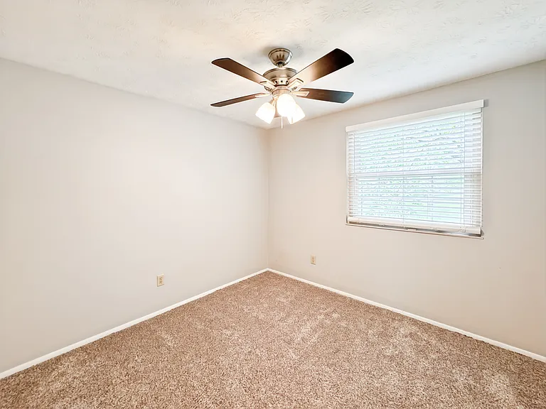 4214 Hanover Dr — Photo 11