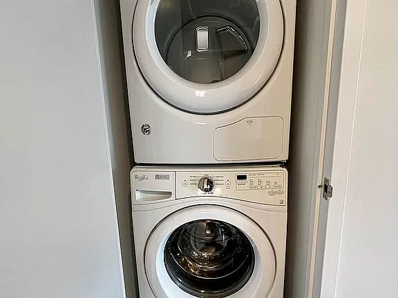 3rd image of 843 Lexington Ave #5M