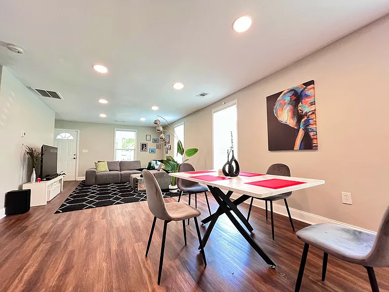 1369 Gault St SE — Photo 9