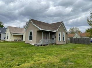 220 S 32nd St, Mattoon, IL 61938