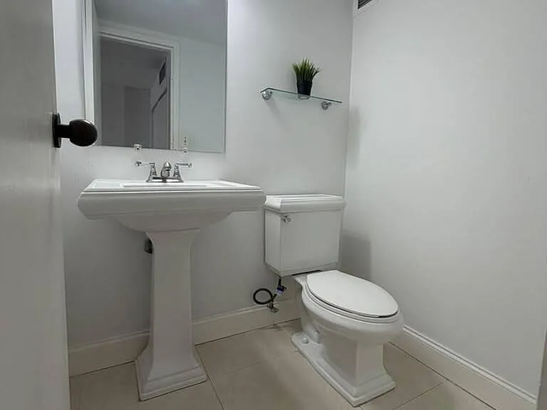 17021 N Bay Rd #921 — Photo 4