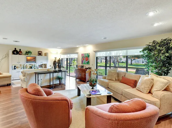 15 Stratford Drive #A, Boynton Beach, FL 33436
