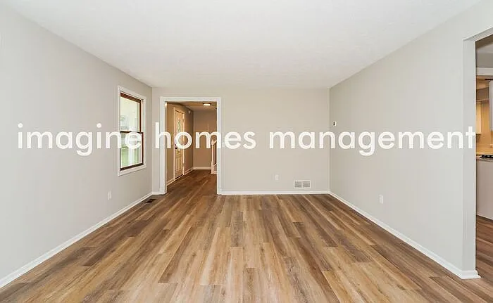 2569 Brafferton Ave — Photo 13