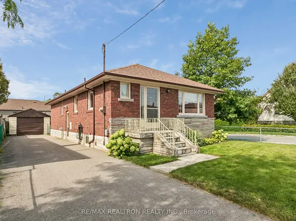96 Commonwealth Ave, Toronto, ON M1K 4K3
