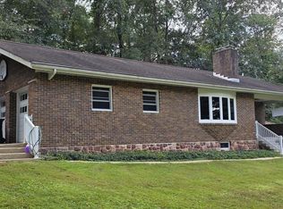 475 Horseshoe Trail Rd, Denver, PA 17517