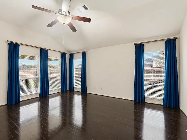 18751 Majestic Vista Ln — Photo 4
