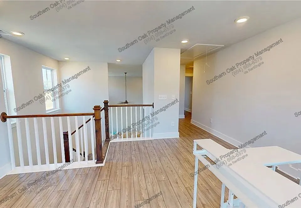 3 bed, 3.5 bath, 3454 sqft, $3,400 — Photo 4