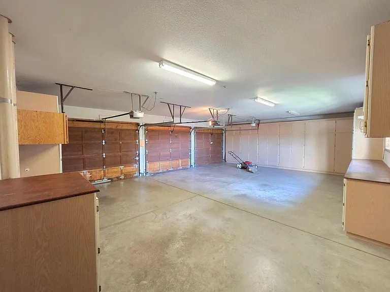 7706 E Woodview Dr — Photo 38