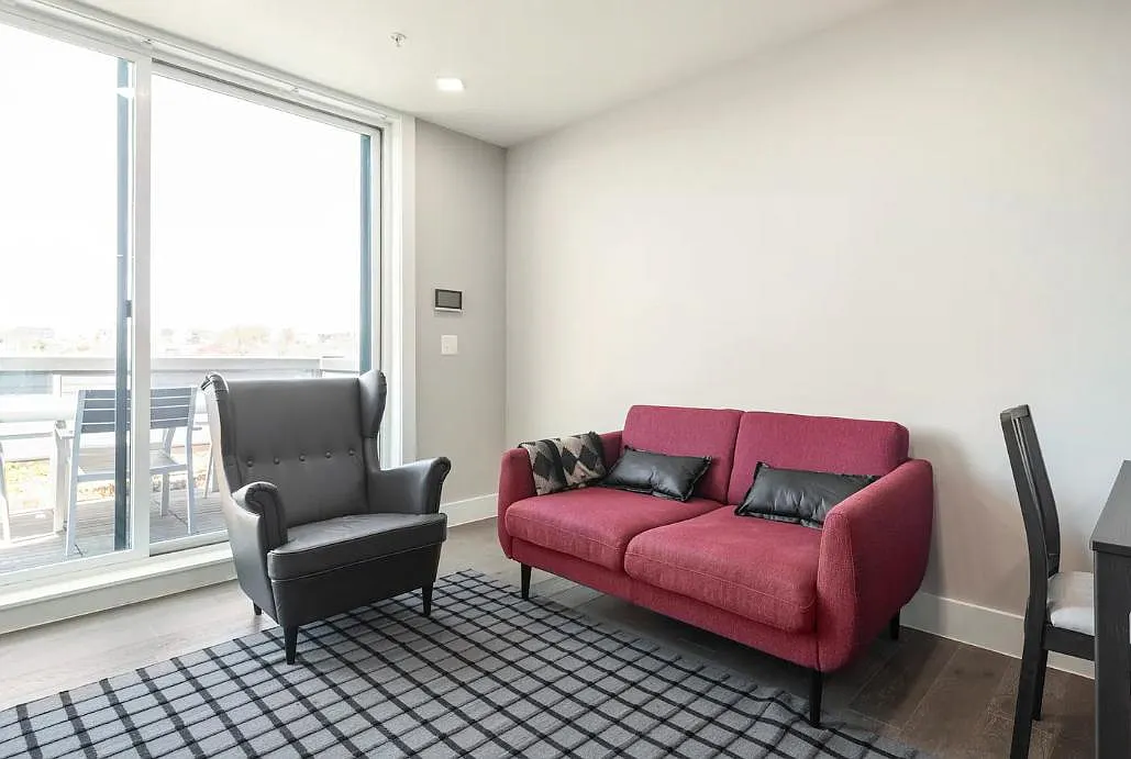 2 bed, 820 sqft, $3,000 — Photo 2