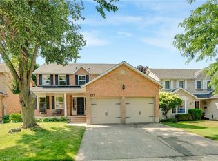 123 Benn Dr, Cambridge, ON N1T 1E7