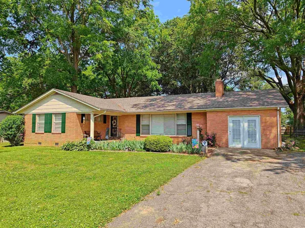 81 Northwood Dr, Mc Kenzie, TN 38201