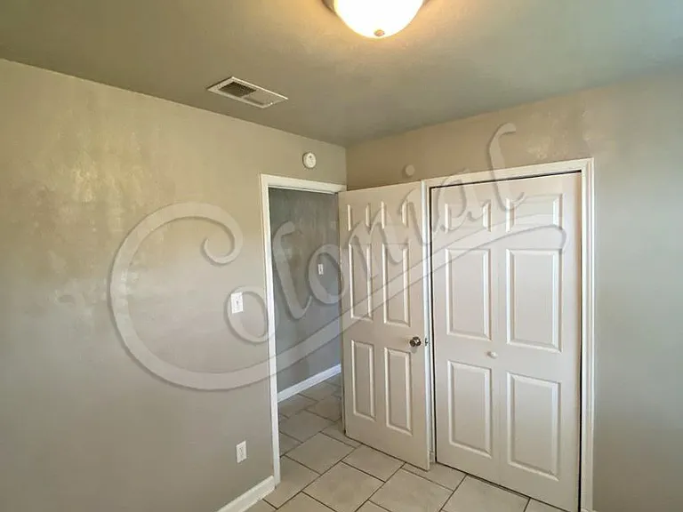 130 E Ruby Rd — Photo 6