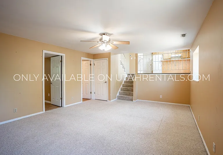 1120 S 850 E — Photo 16