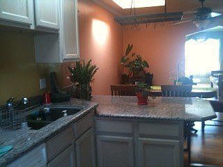 4th image of 1616 La Salle Ave