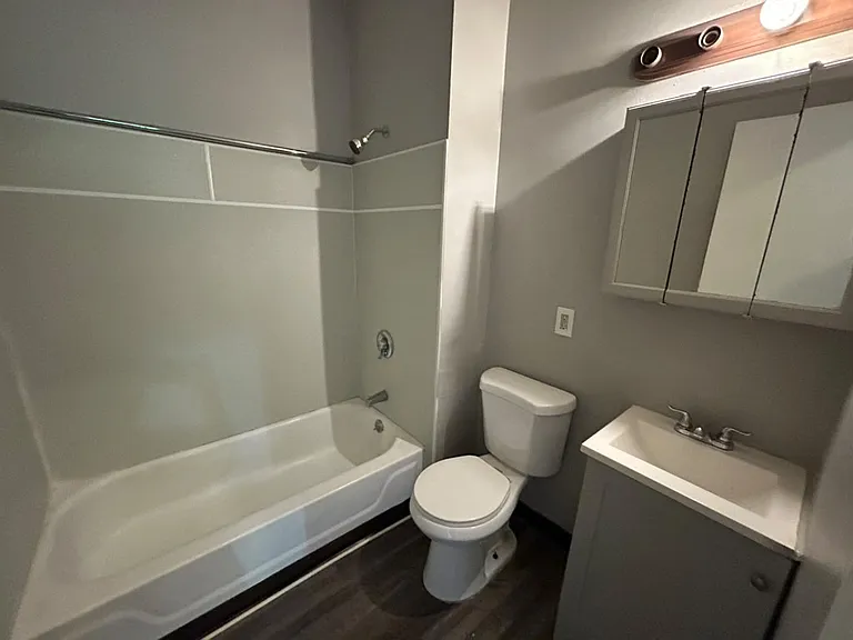 620 E 97th St #2 — Photo 17