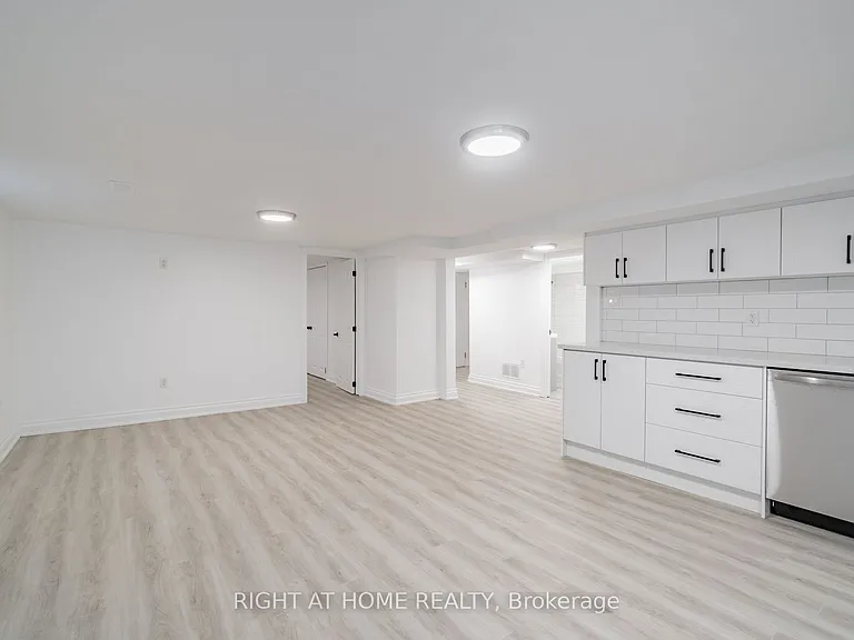 899 Florell Dr — Photo 6
