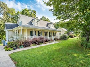 659 Old Castle Dr, Randleman, NC 27317