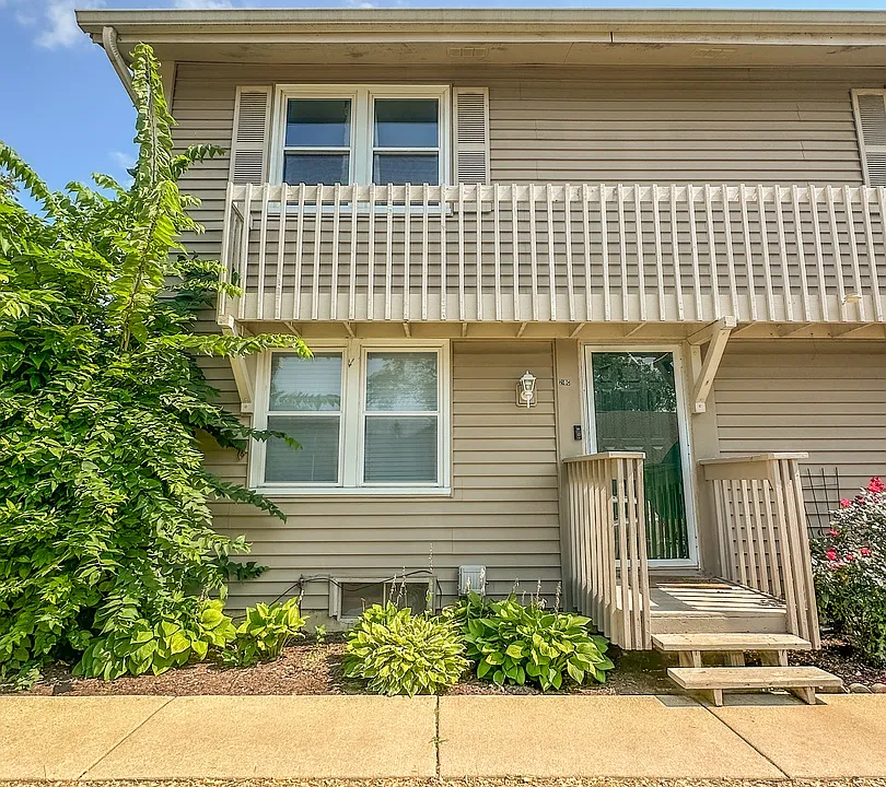 218 Eagle Ct #C