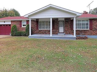 105 N Westwood Dr, Farmington, MO 63640