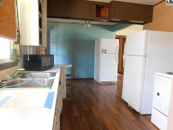 5th image of 715 S Purdy Ave