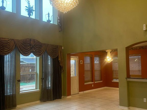 4th image of 5323 Silver Oak Dr