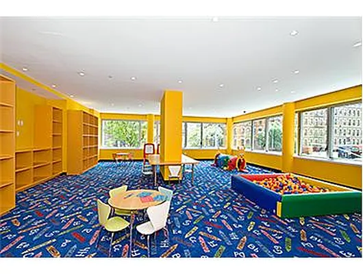 Sold by Douglas Elliman | media 18