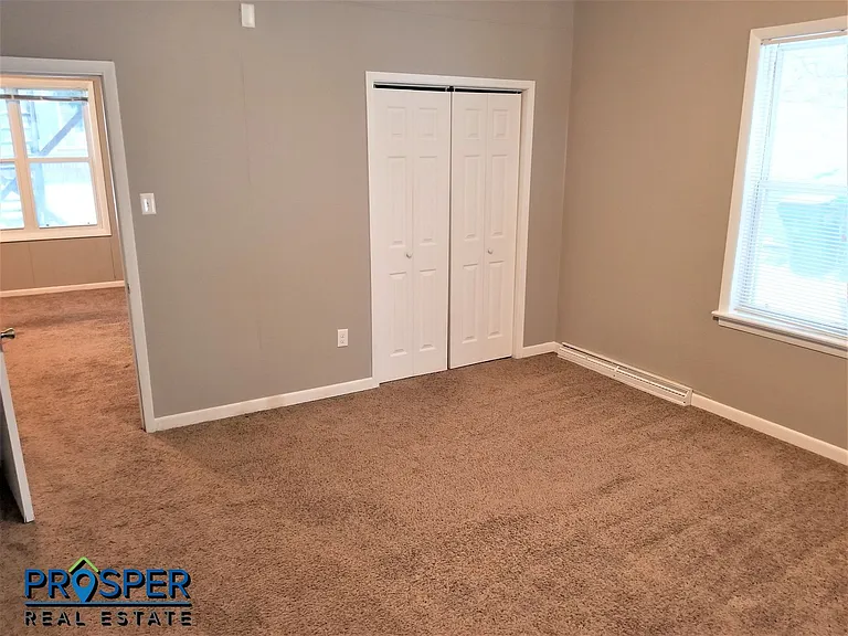 1019 Stark St — Photo 4