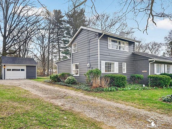 5th image of 6790 Douglas Rd