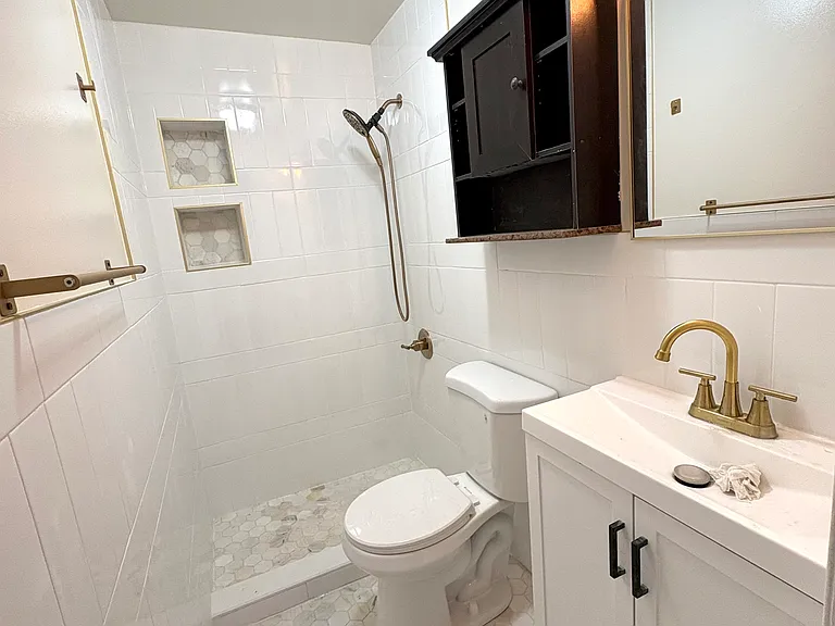 6642 Forest Ave #3F — Photo 8