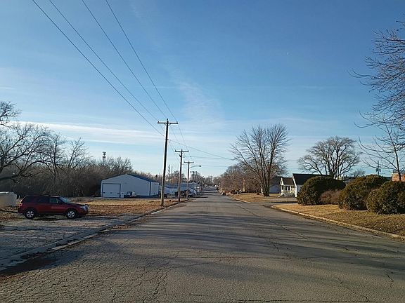 5th image of 1704 Shelby St