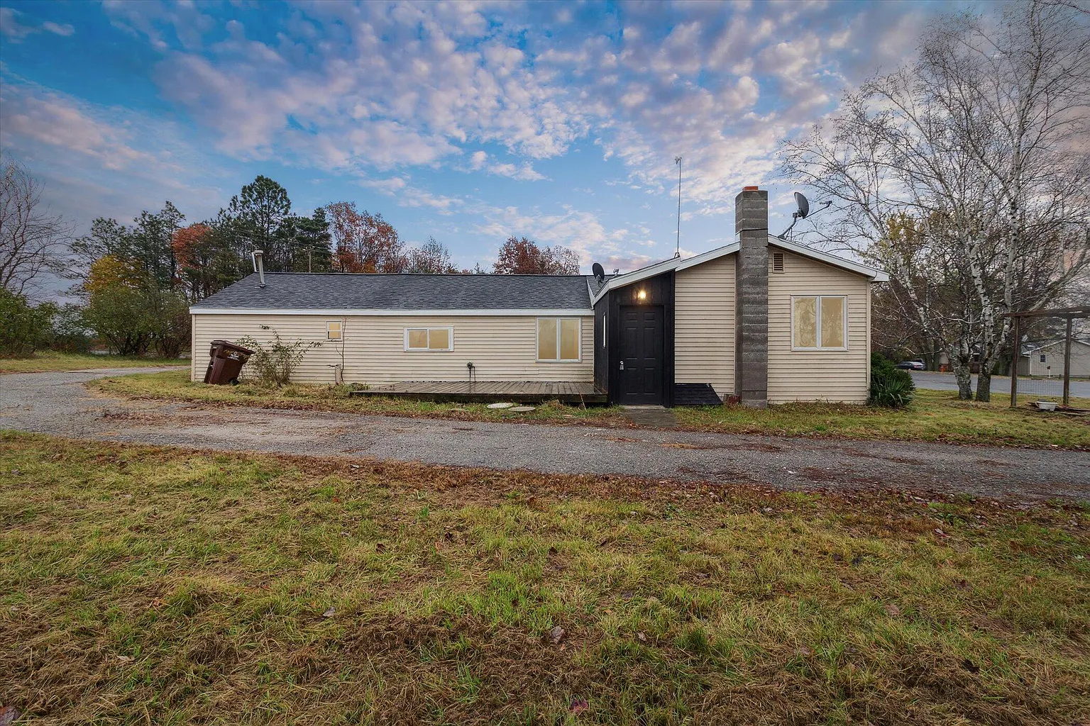 8010 W Sidney Rd photo 1