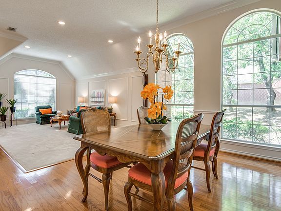 4th image of 936 Kingwood Cir