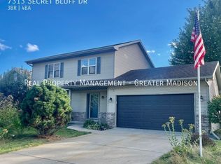 7313 Secret Bluff Dr, Madison, WI 53719