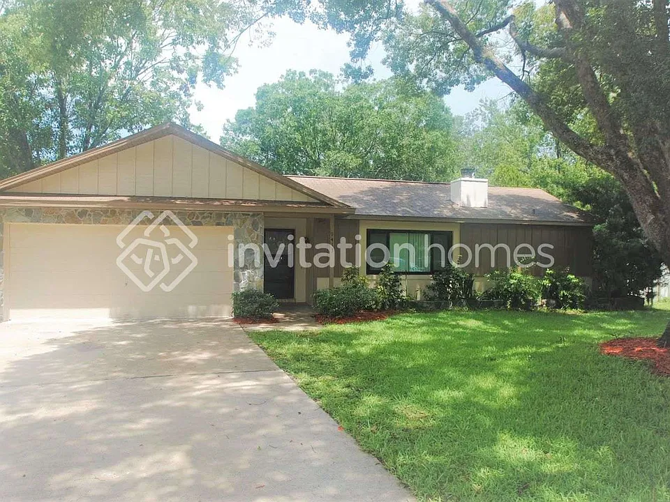 9413 Lake Douglas Pl