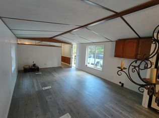 610 Badger Dr, Hancock, WI 54943