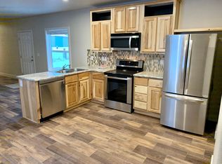 415 Patterson APT 7, Cascade, ID 83611